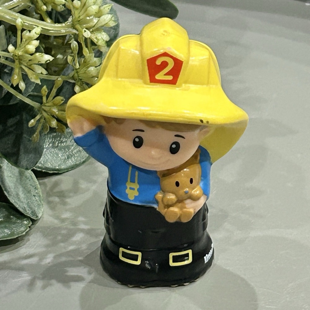 Fisher Price Little People Fireman Fire Man Fighter Boy With Cat 2014
